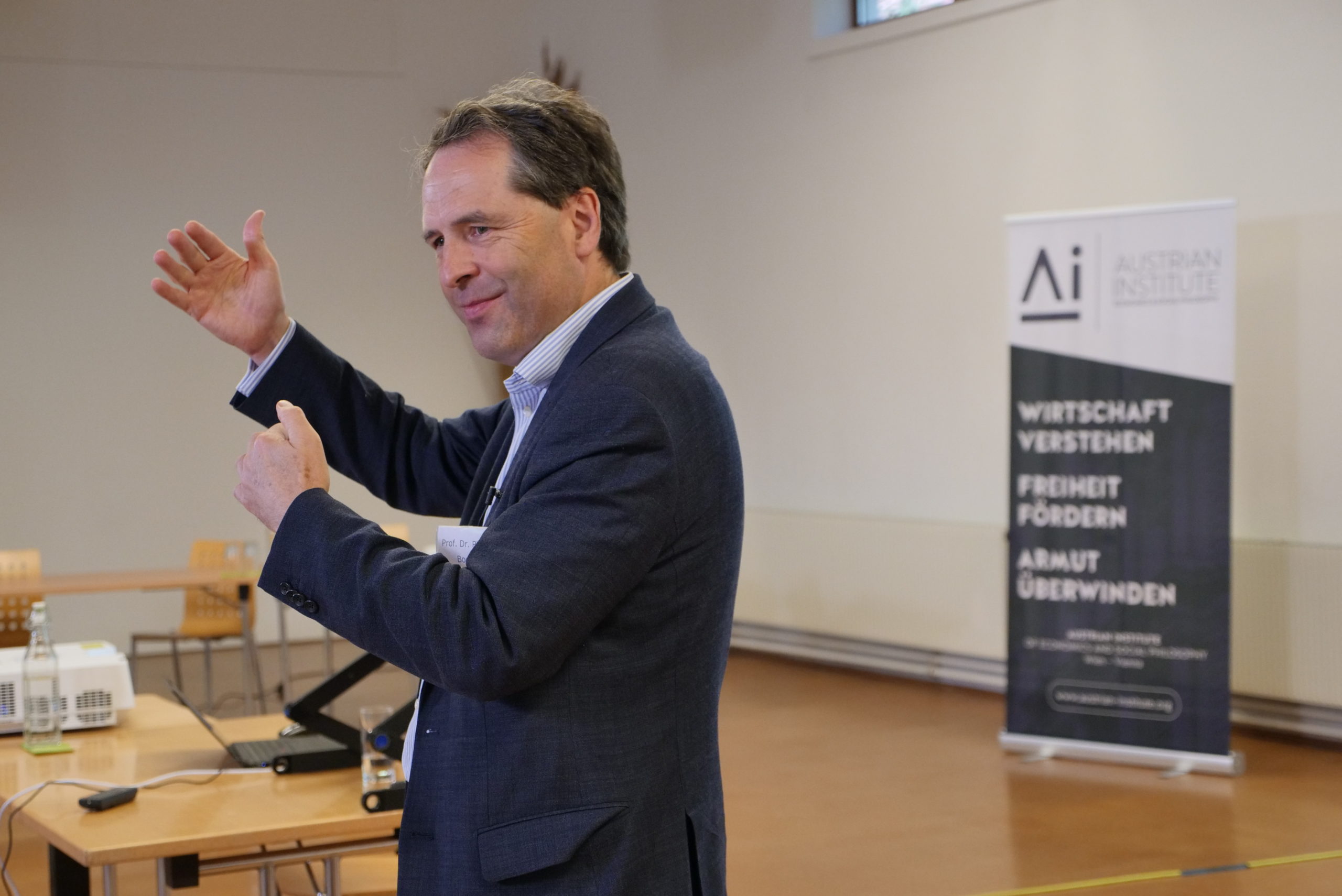 Global Governance and Regulation (in englischer Sprache) - Videos 